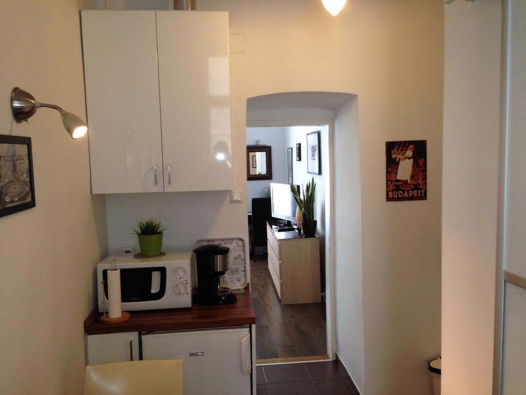 Private Centertown Apartment *